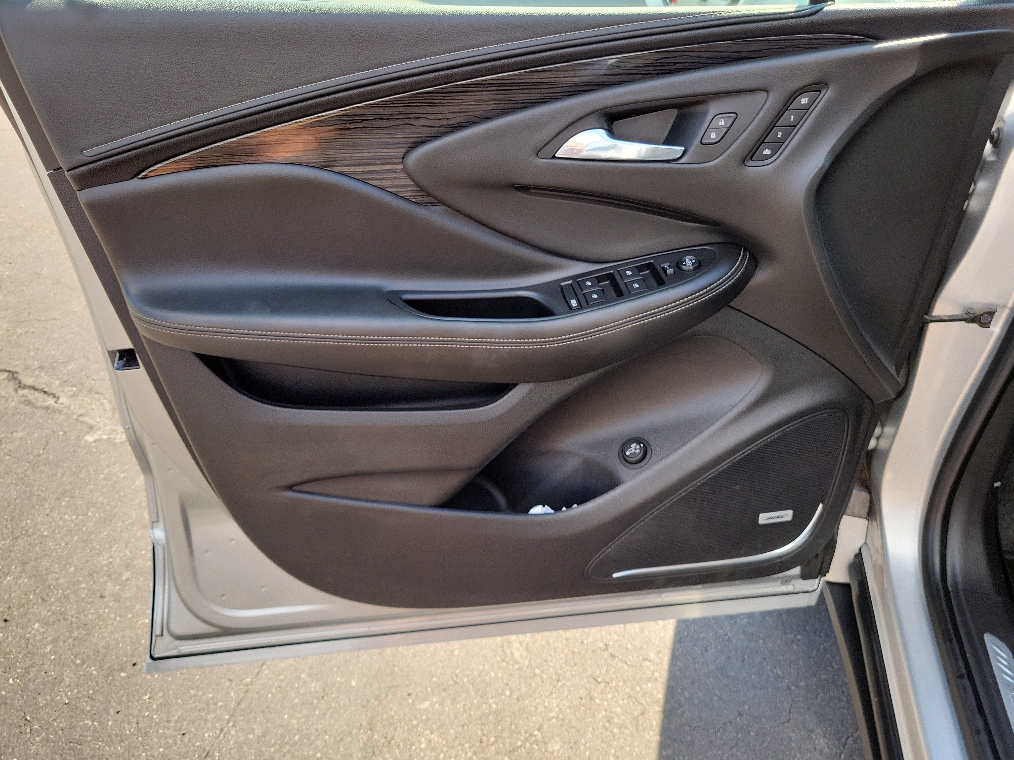 Used 2017 Buick Envision Premium AWD/4WD image 19