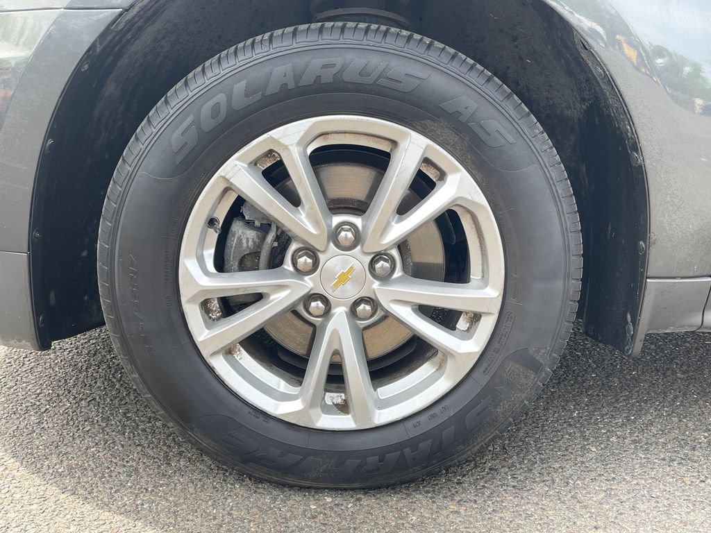 Used 2017 Chevrolet Equinox LT FWD image 10