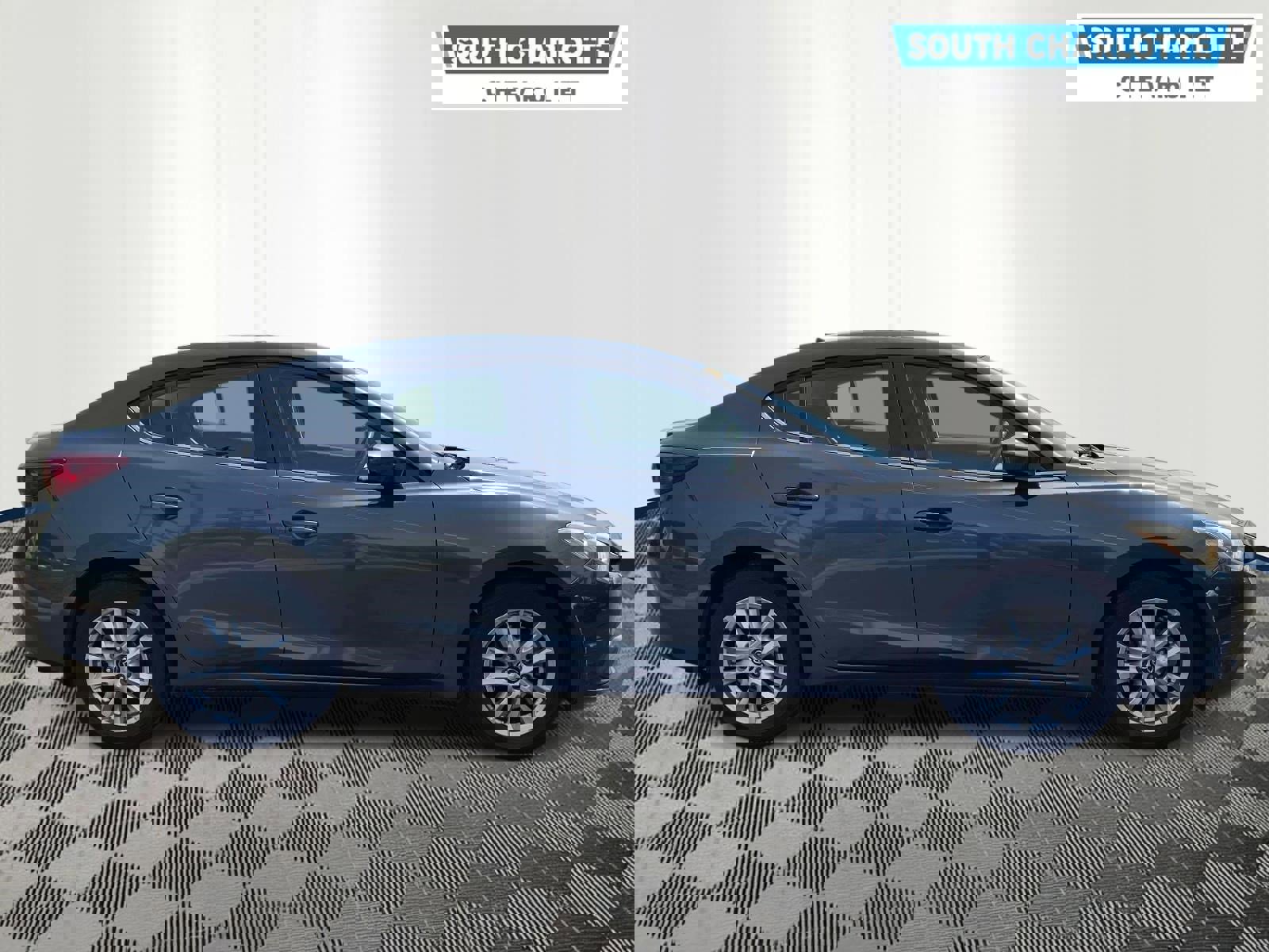 Used 2014 MAZDA MAZDA3 i Touring w/ Technology Package image 4