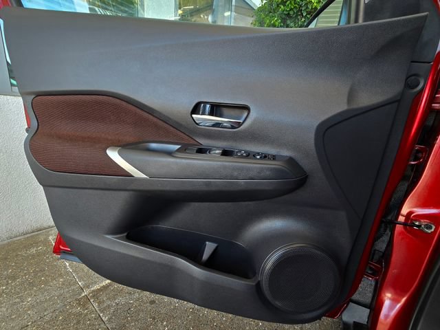 Used 2024 Nissan Kicks SR FWD image 19