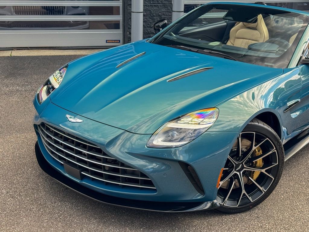 New 2026 Aston Martin V8 Vantage Roadster image 54