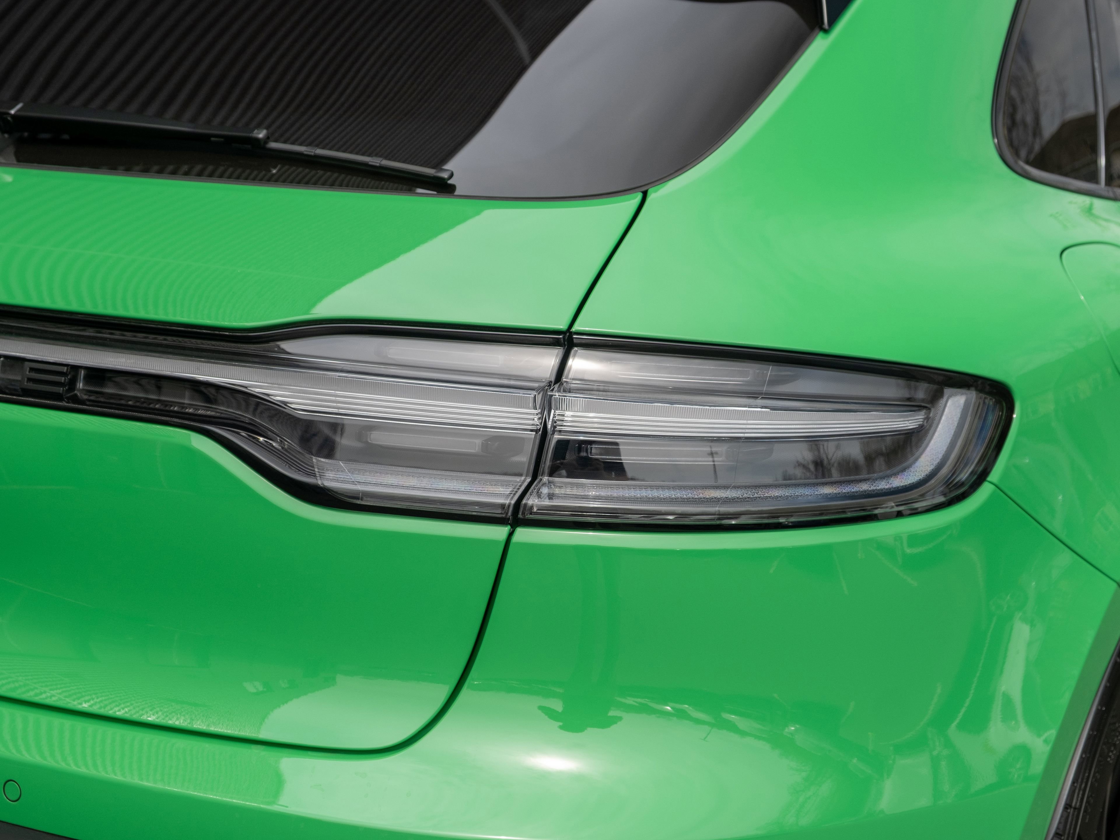 Certified 2025 Porsche Macan GTS image 61