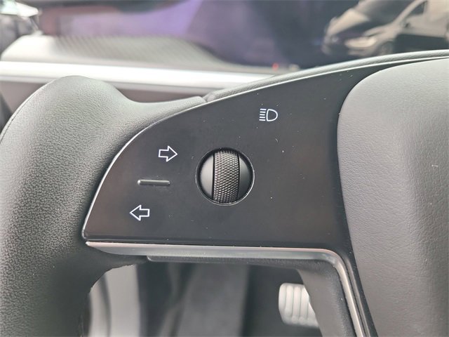 Used 2022 Tesla Model X Plaid image 29