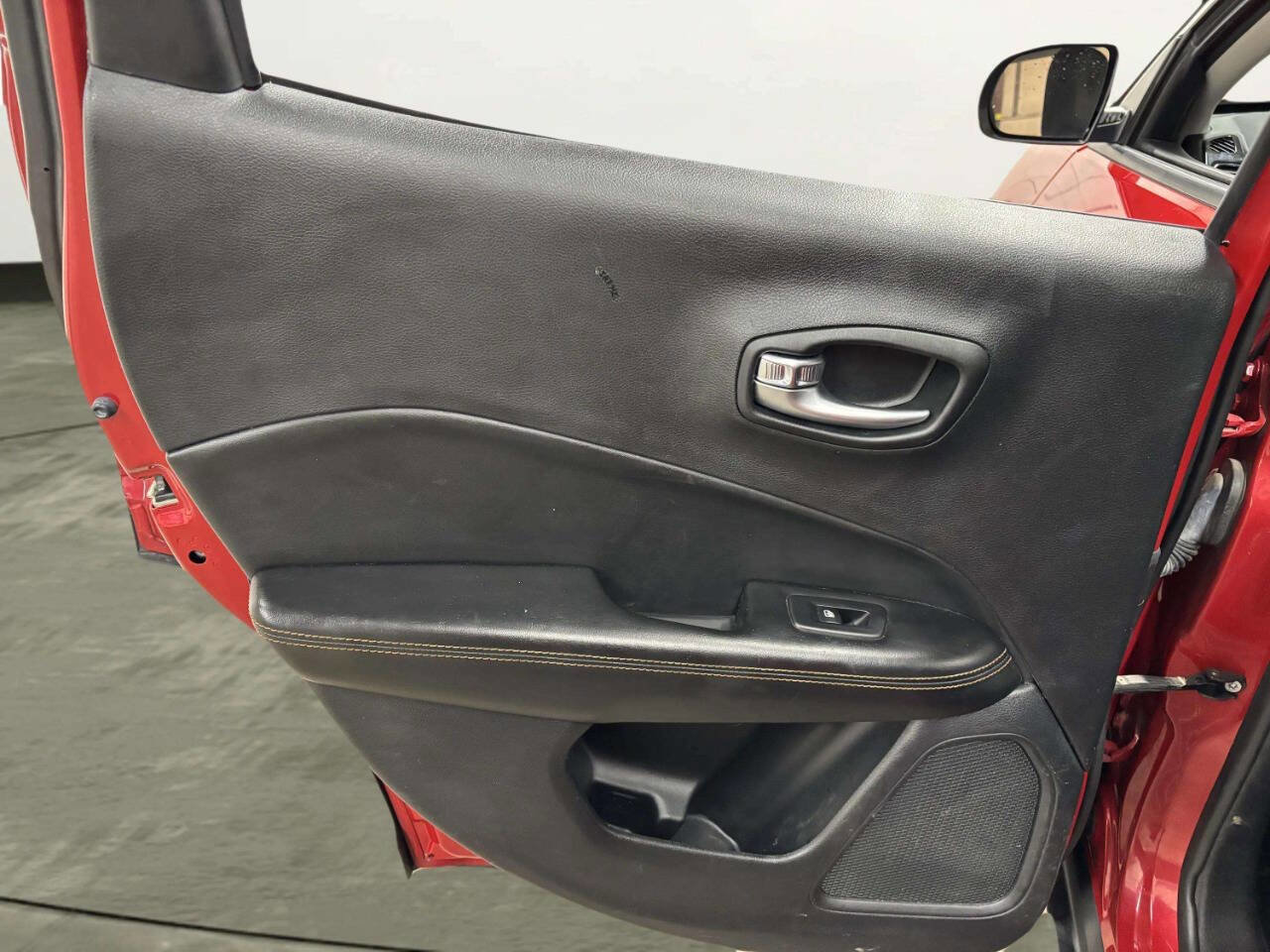 Used 2019 Jeep Compass Limited image 14