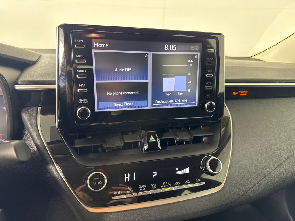 Used 2020 Toyota Corolla LE image 16