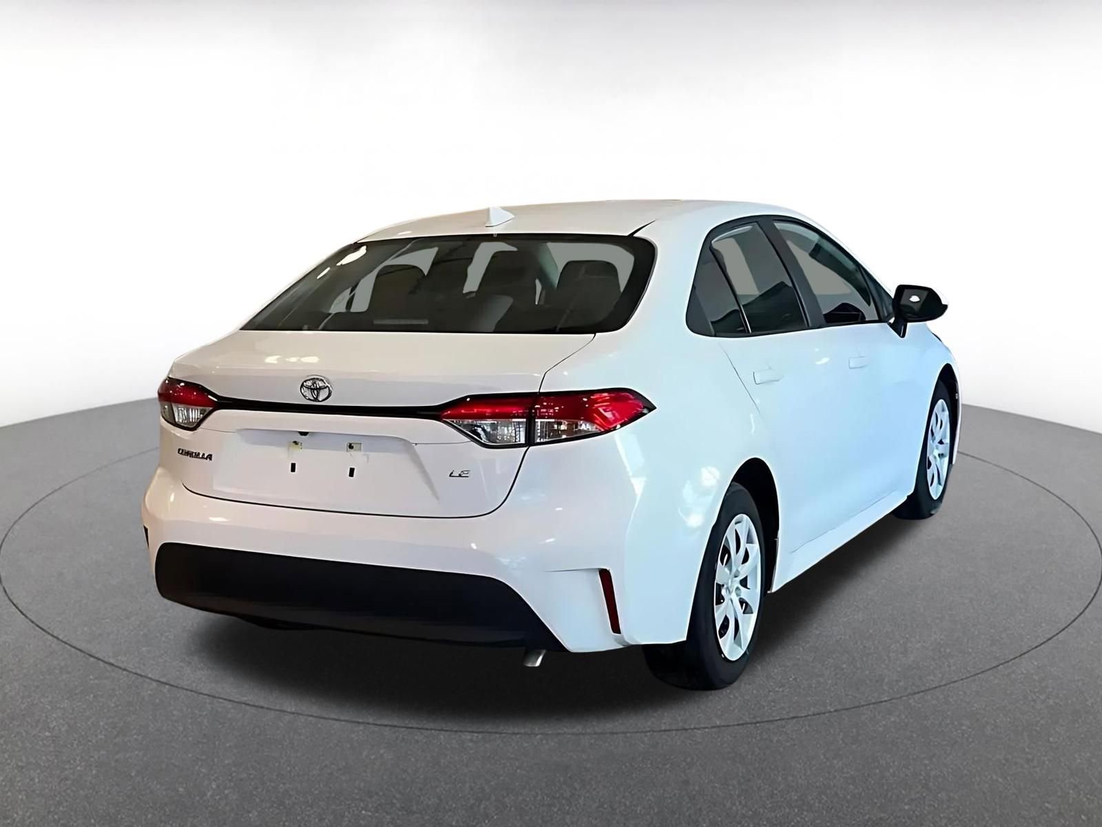Used 2025 Toyota Corolla LE image 14