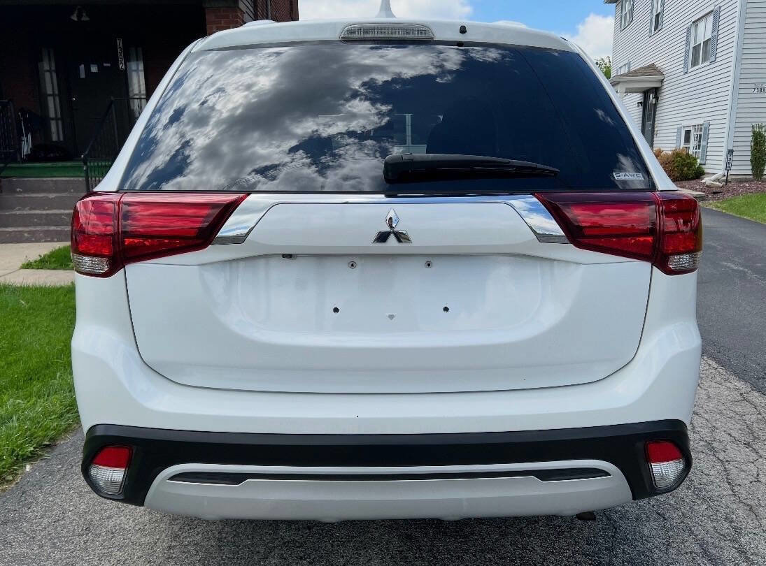 Used 2020 Mitsubishi Outlander ES AWD/4WD image 6