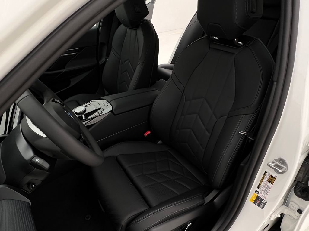 New 2026 BMW i5 eDrive40 w/ Premium Package image 8