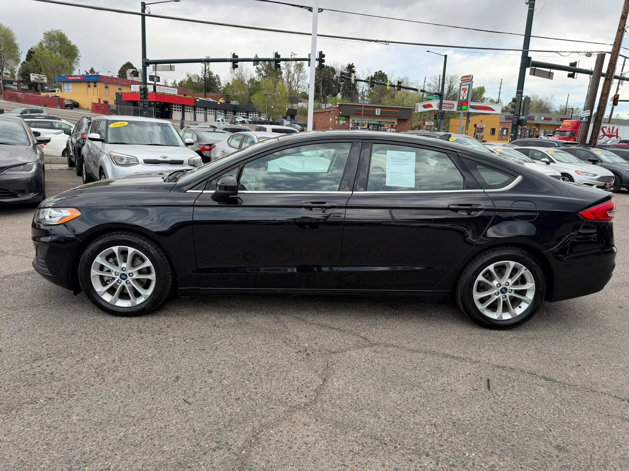 Used 2019 Ford Fusion SE image 5