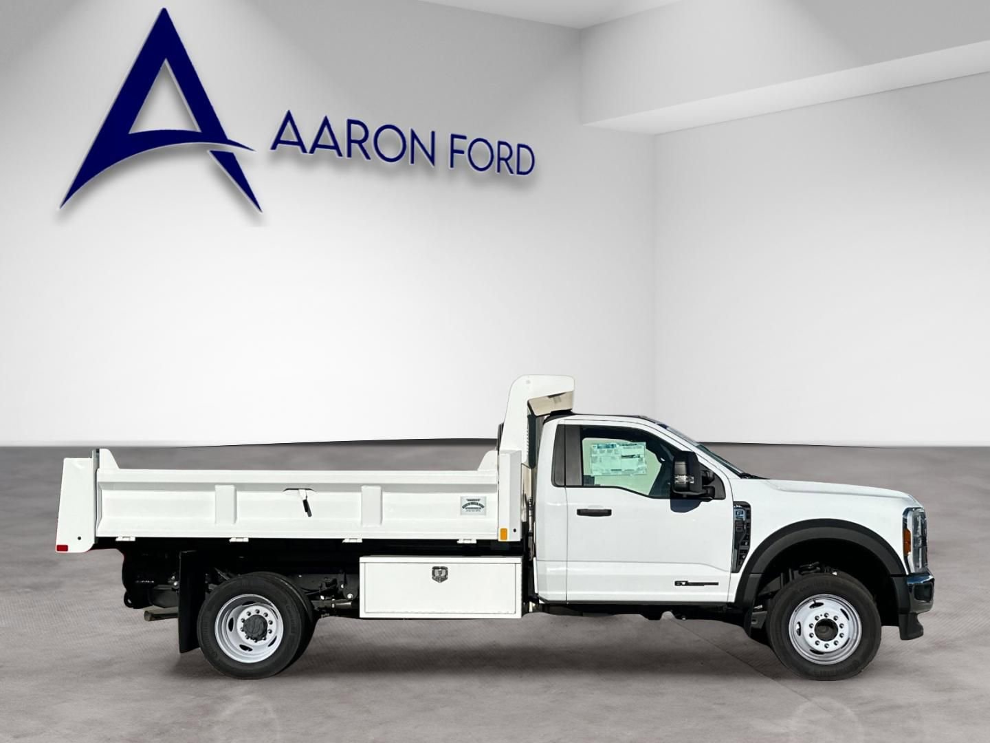 Used 2024 Ford F550 XL w/ XL Chrome Package image 6