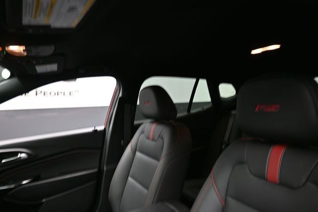 Used 2025 Chevrolet Trax RS FWD image 17