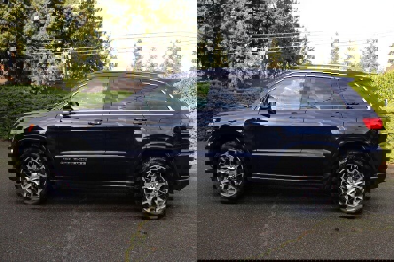 Used 2018 Jeep Grand Cherokee Limited image 14