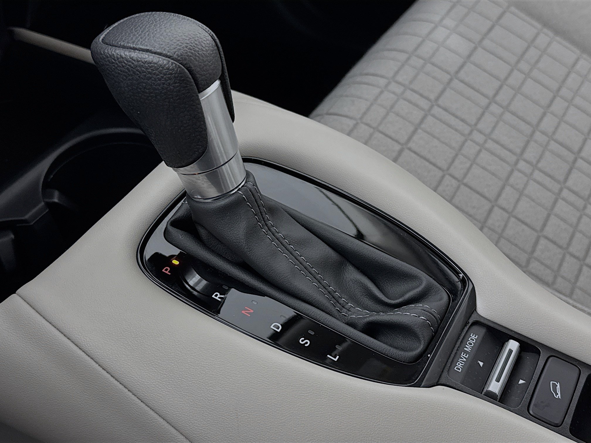 Certified 2024 Honda HR-V LX image 16