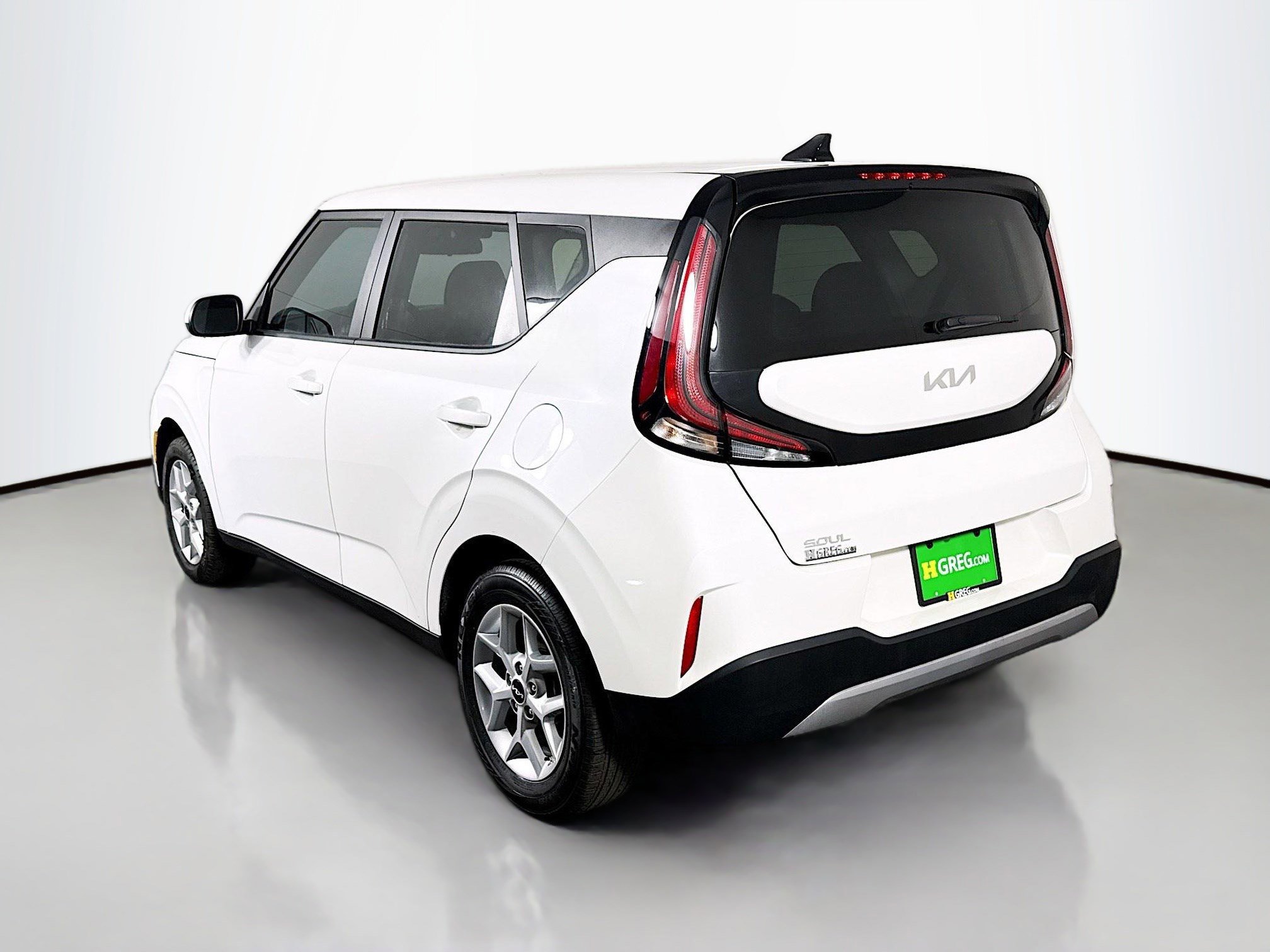 Used 2025 Kia Soul LX w/ LX Technology Package FWD image 7