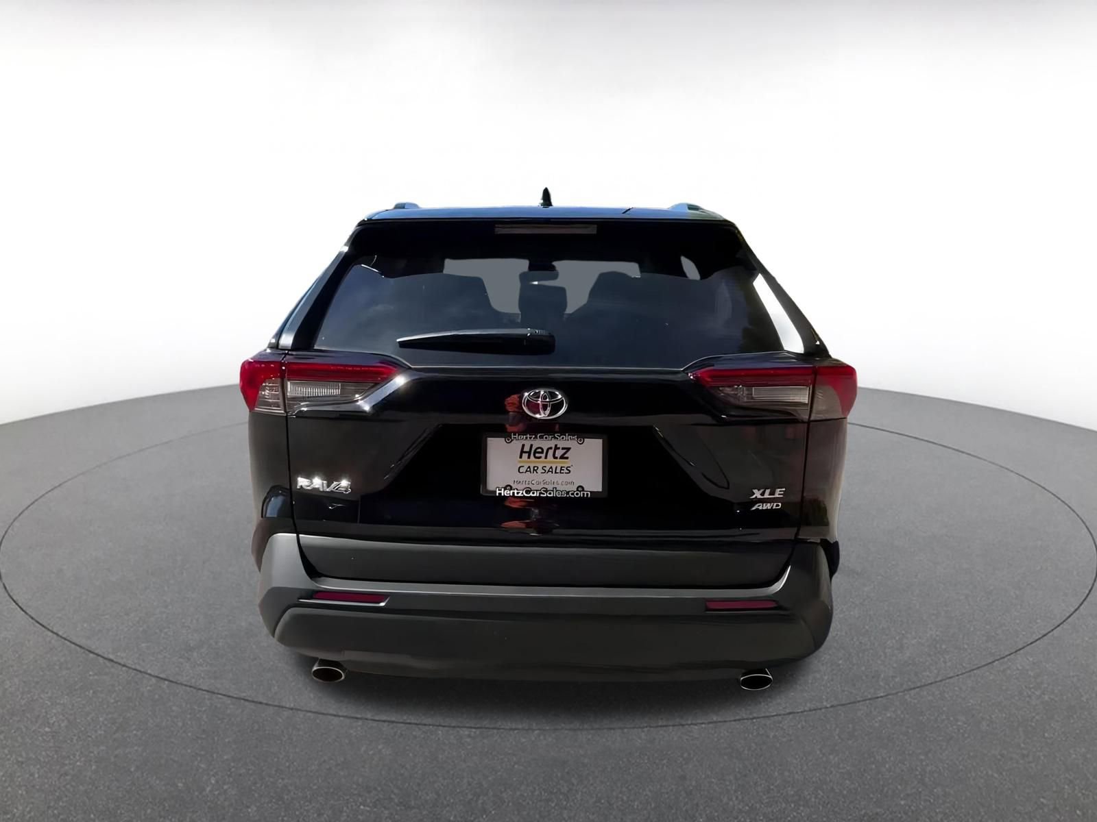 Used 2025 Toyota RAV4 XLE image 12