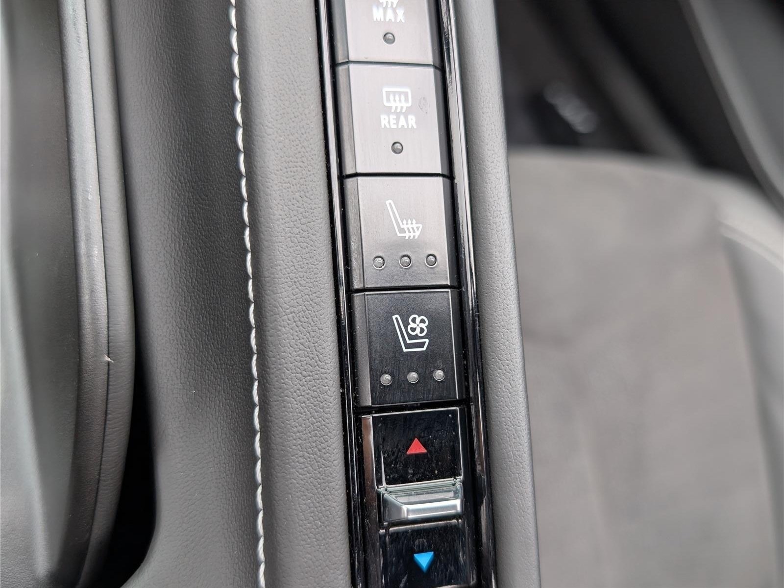 Used 2025 Chevrolet Corvette E-Ray AWD/4WD image 24
