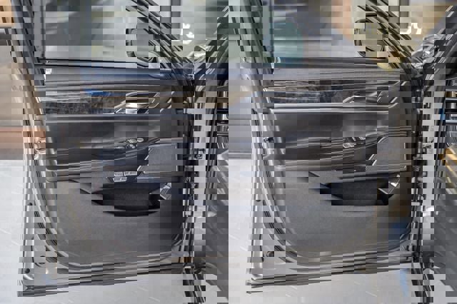 Used 2016 BMW 740i image 48