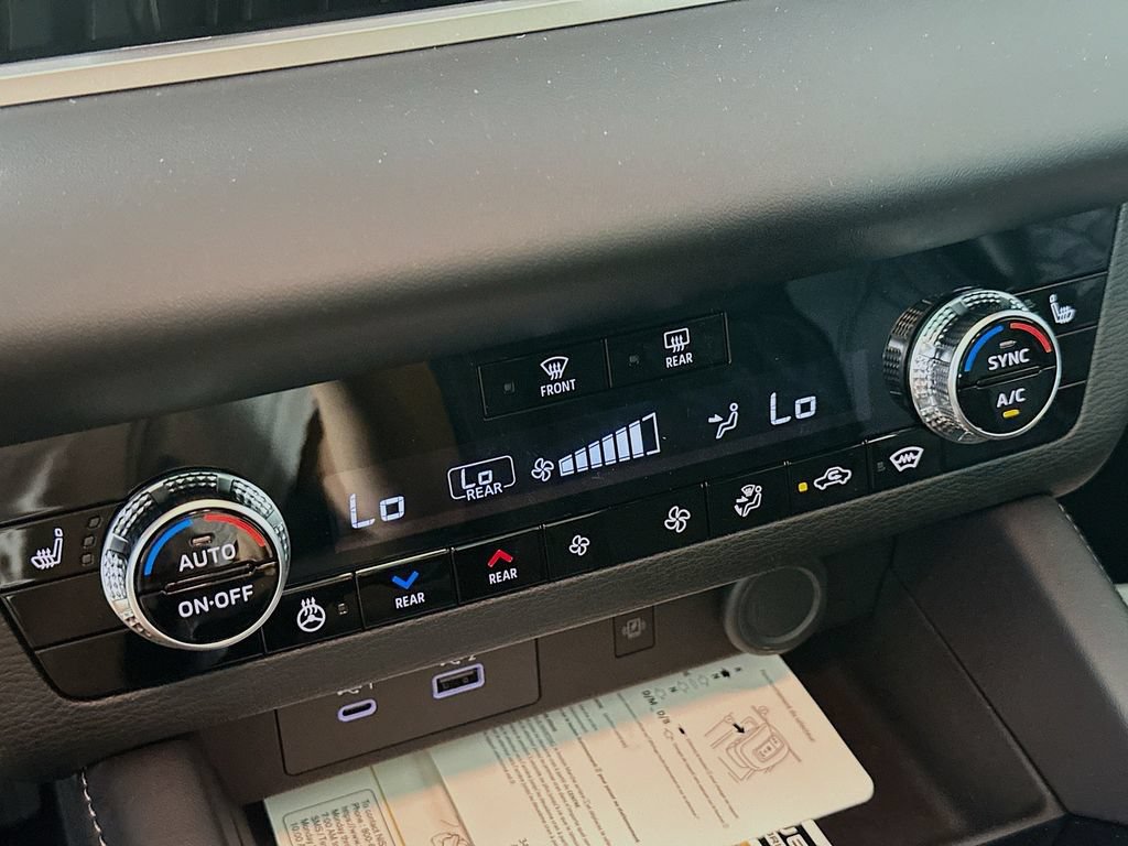 New 2026 Nissan Rogue Platinum AWD/4WD image 22
