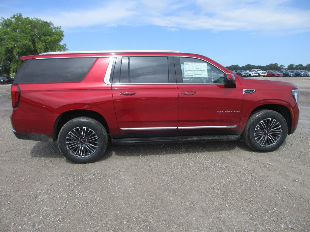 New 2026 GMC Yukon XL Elevation w/ Elevation Premium Package AWD/4WD image 3