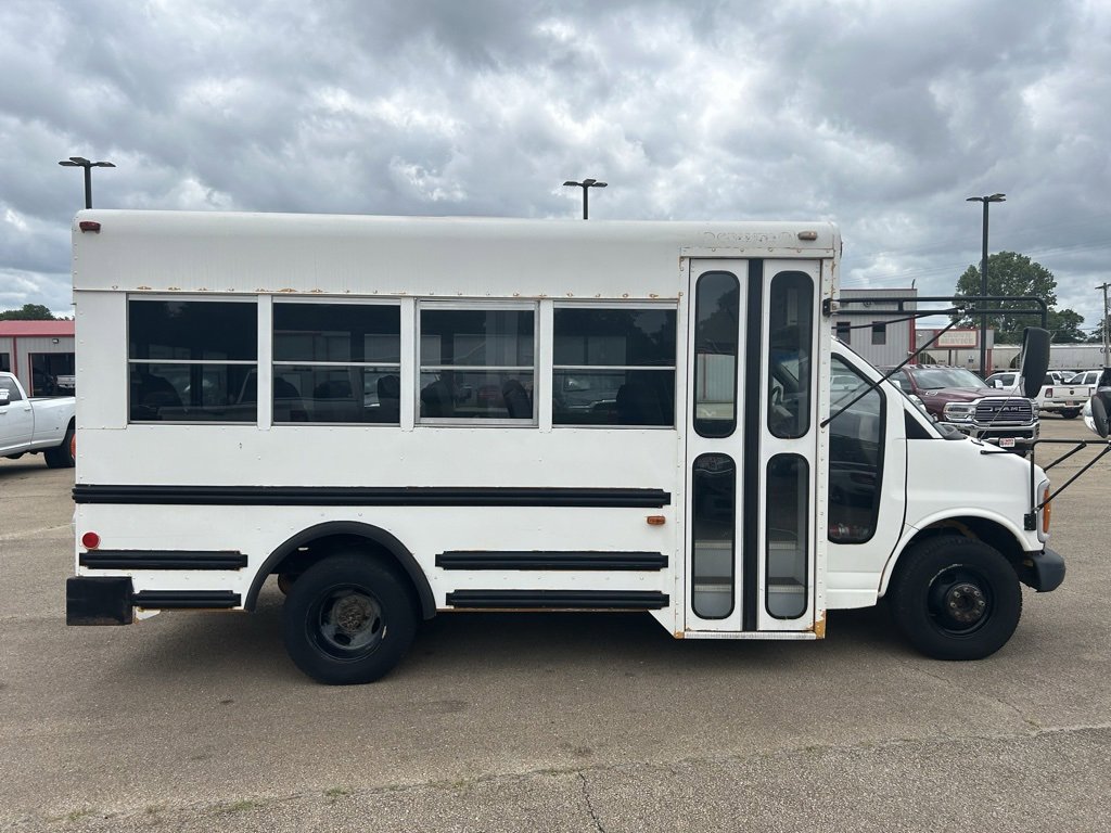 Used 2001 Chevrolet Express 3500 image 6