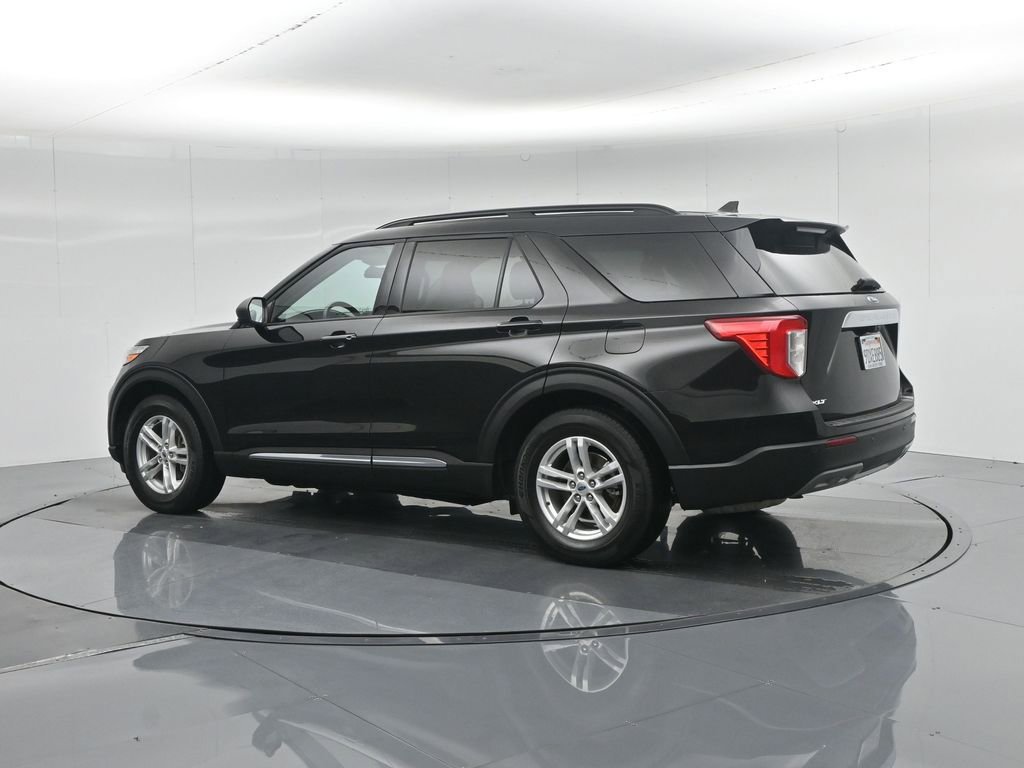 Used 2022 Ford Explorer XLT w/ Equipment Group 202A image 6