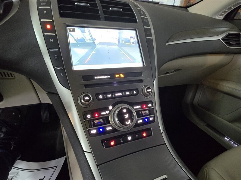 Used 2018 Lincoln MKZ Select w/ Select Plus Package AWD/4WD image 28