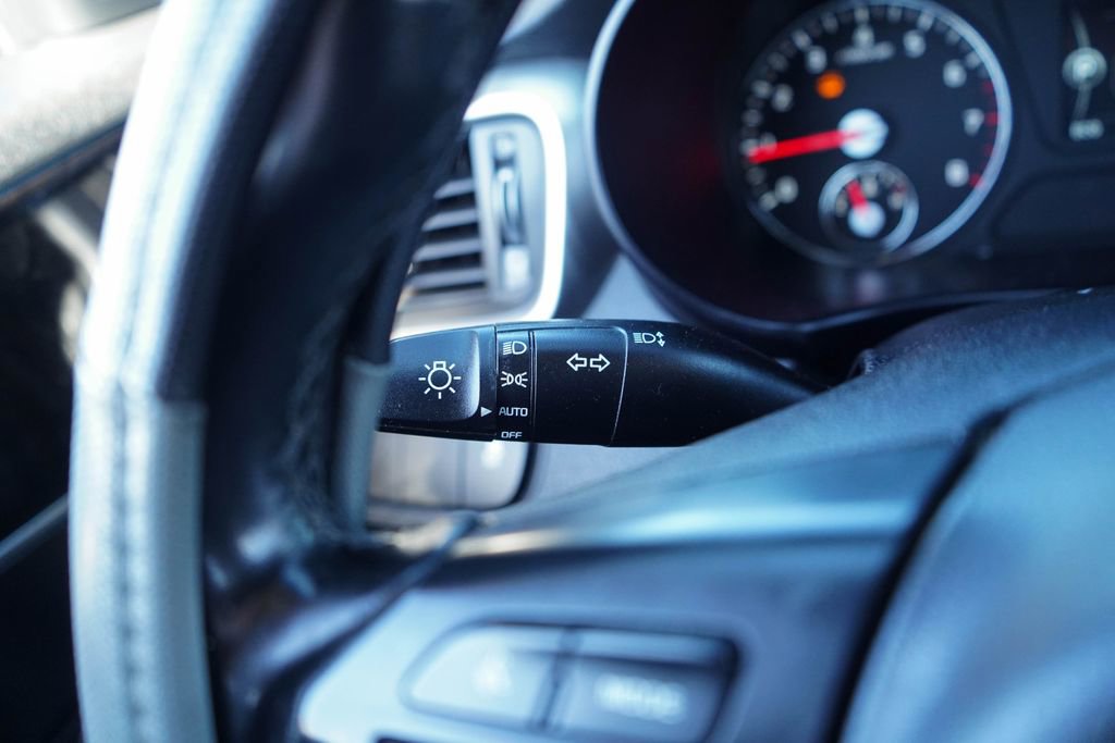 Used 2018 Kia Sorento LX image 28