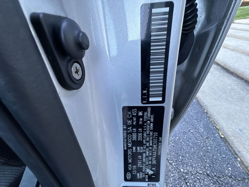 Used 2017 Kia Forte LX image 27