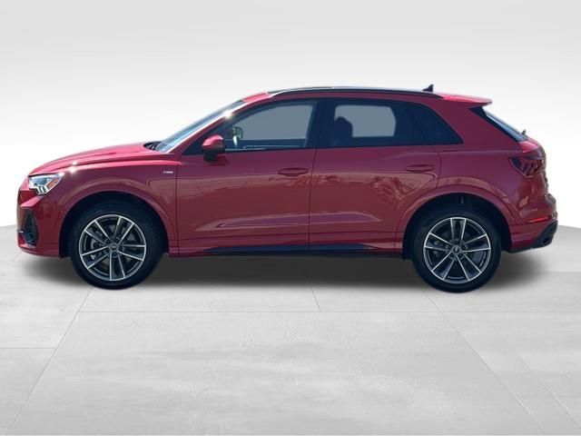 Certified 2025 Audi Q3 2.0T Premium w/ Convenience Package AWD/4WD image 4