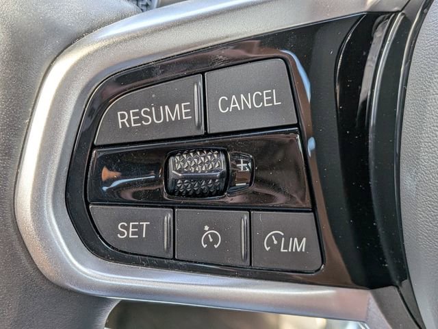 Used 2025 BMW 330i Sedan w/ M Sport Package RWD image 27