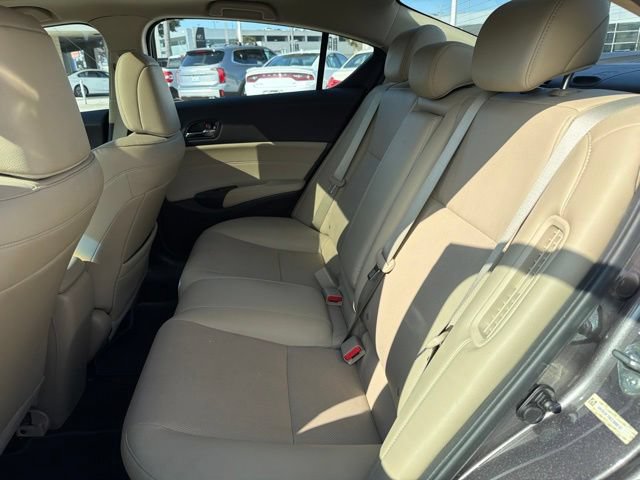 Used 2014 Acura ILX Hybrid w/ Technology Package FWD image 18