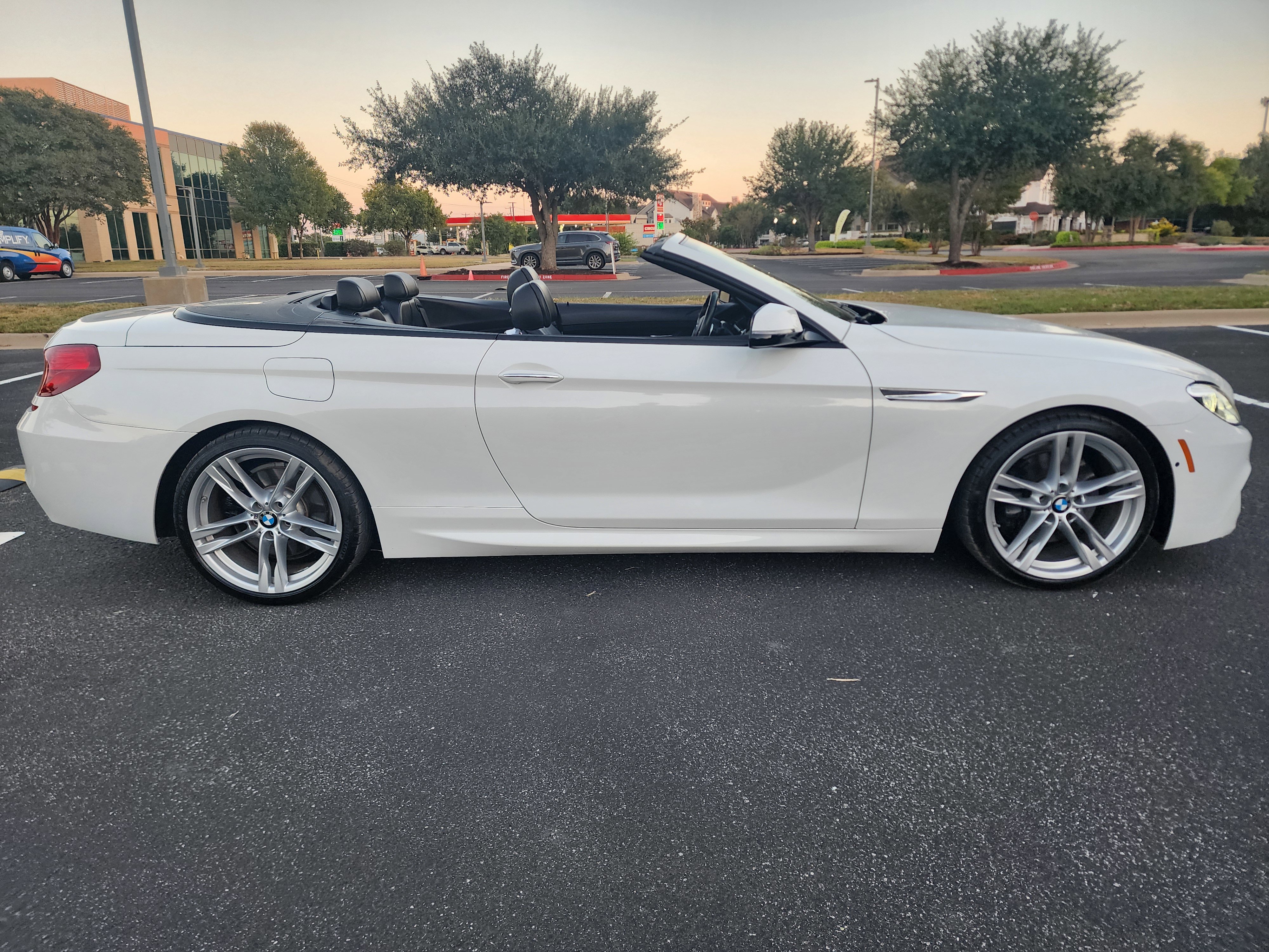 Used 2017 BMW 650i Convertible image 8