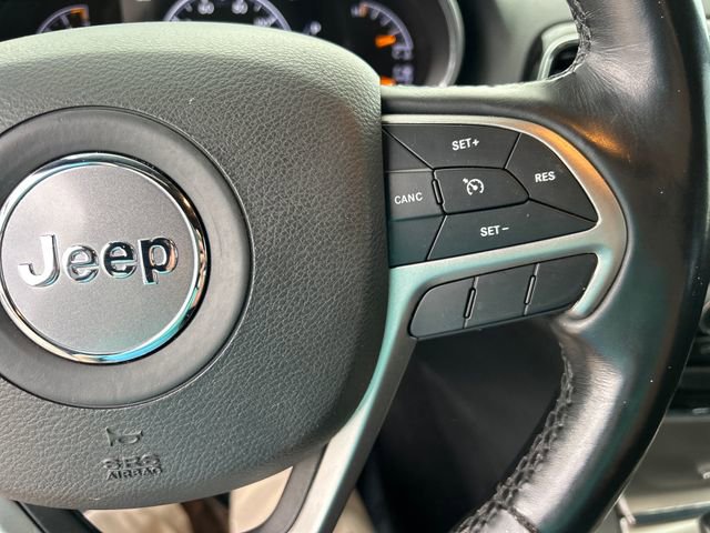 Used 2022 Jeep Grand Cherokee Laredo X image 15