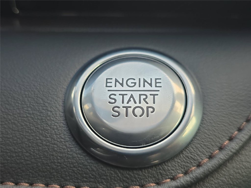 New 2026 Lincoln Nautilus Premier AWD/4WD image 19