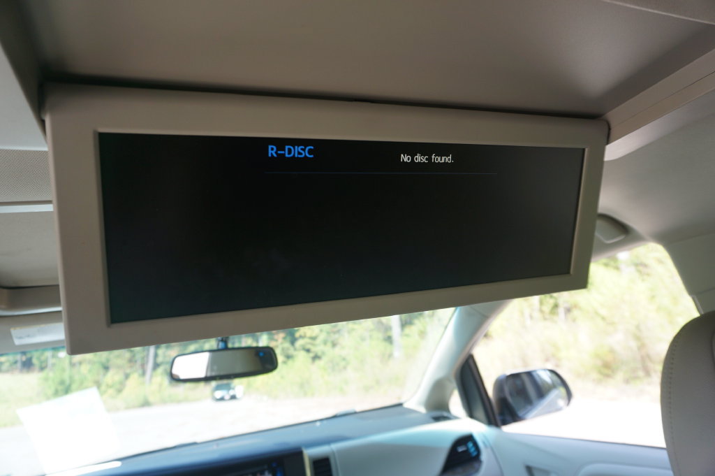 Used 2015 Toyota Sienna XLE Premium FWD image 17