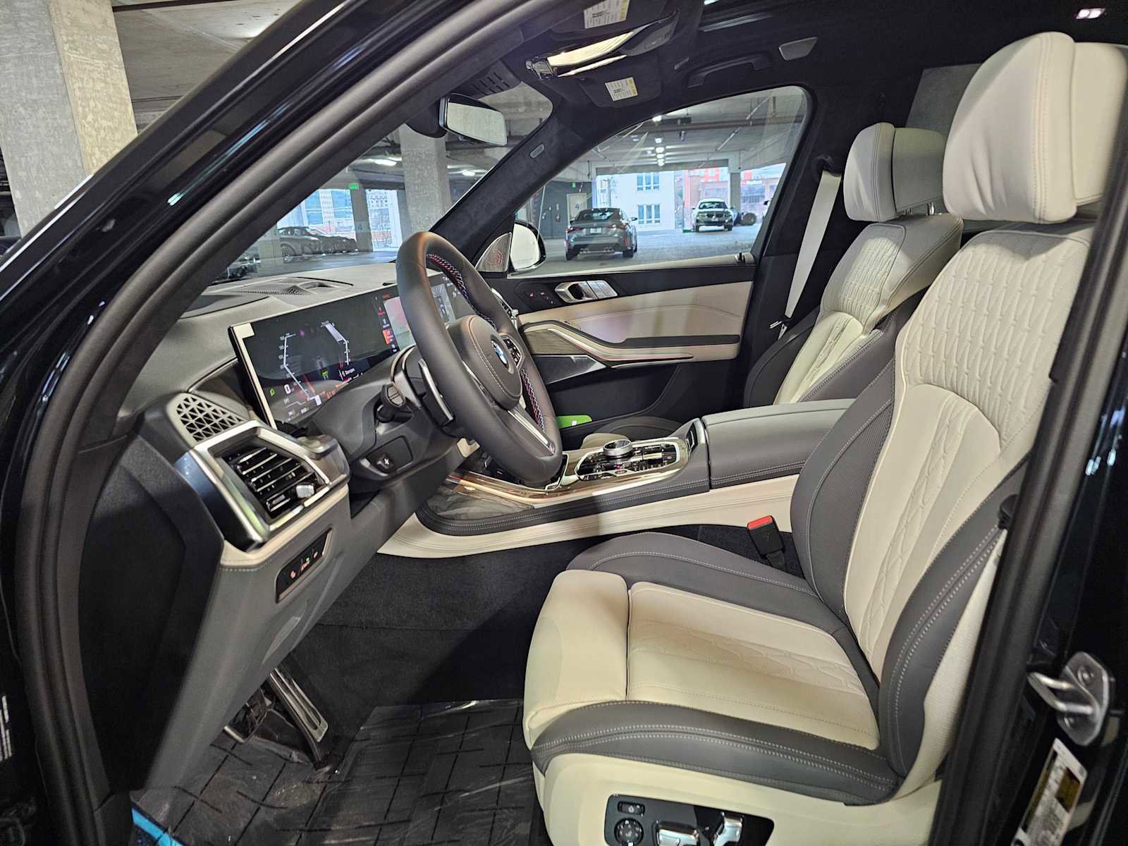 New 2026 BMW X7 M60i image 33