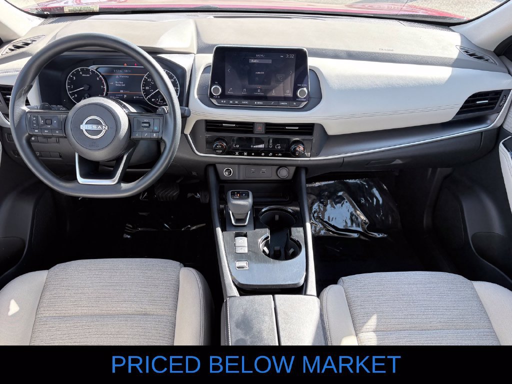 Used 2023 Nissan Rogue SV FWD image 8