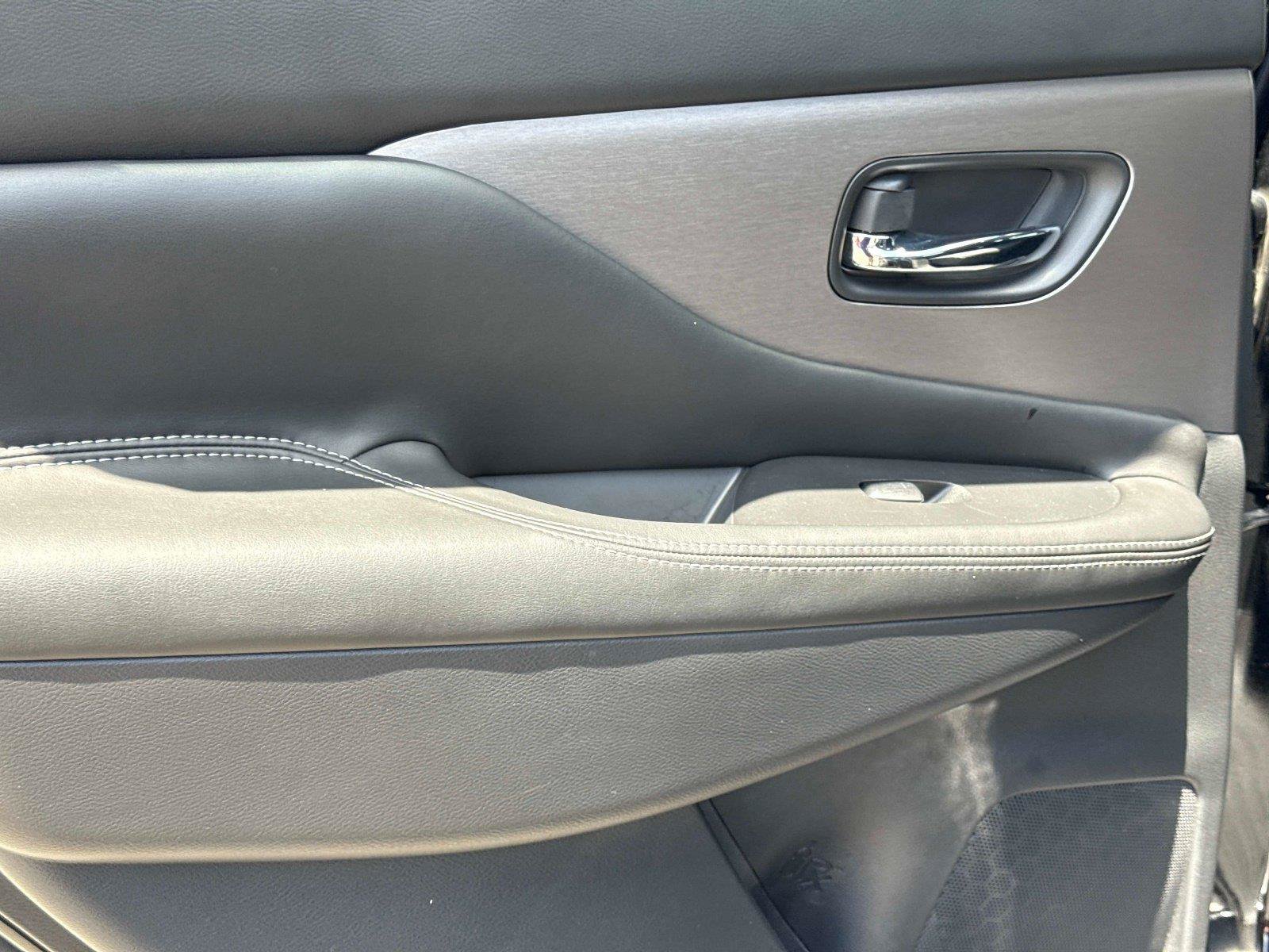 Used 2023 Nissan Murano SV FWD image 12