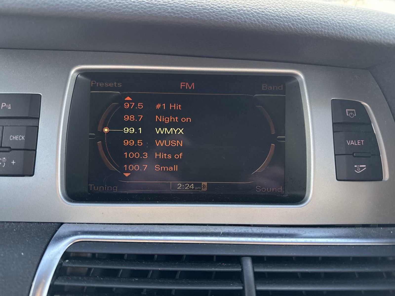 Used 2010 Audi Q7 3.6 Premium Plus image 16