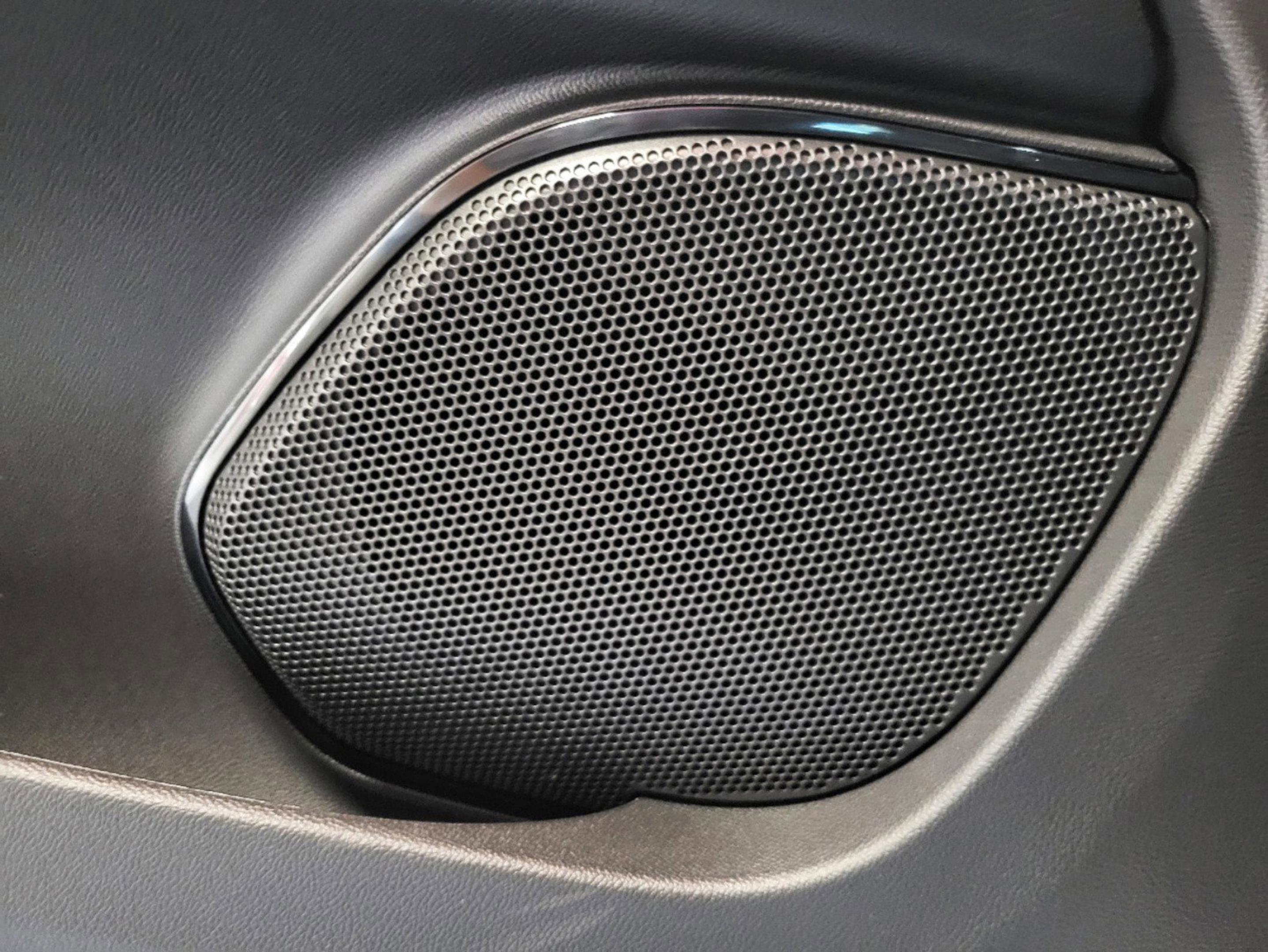 New 2025 Alfa Romeo Stelvio Sprint image 15