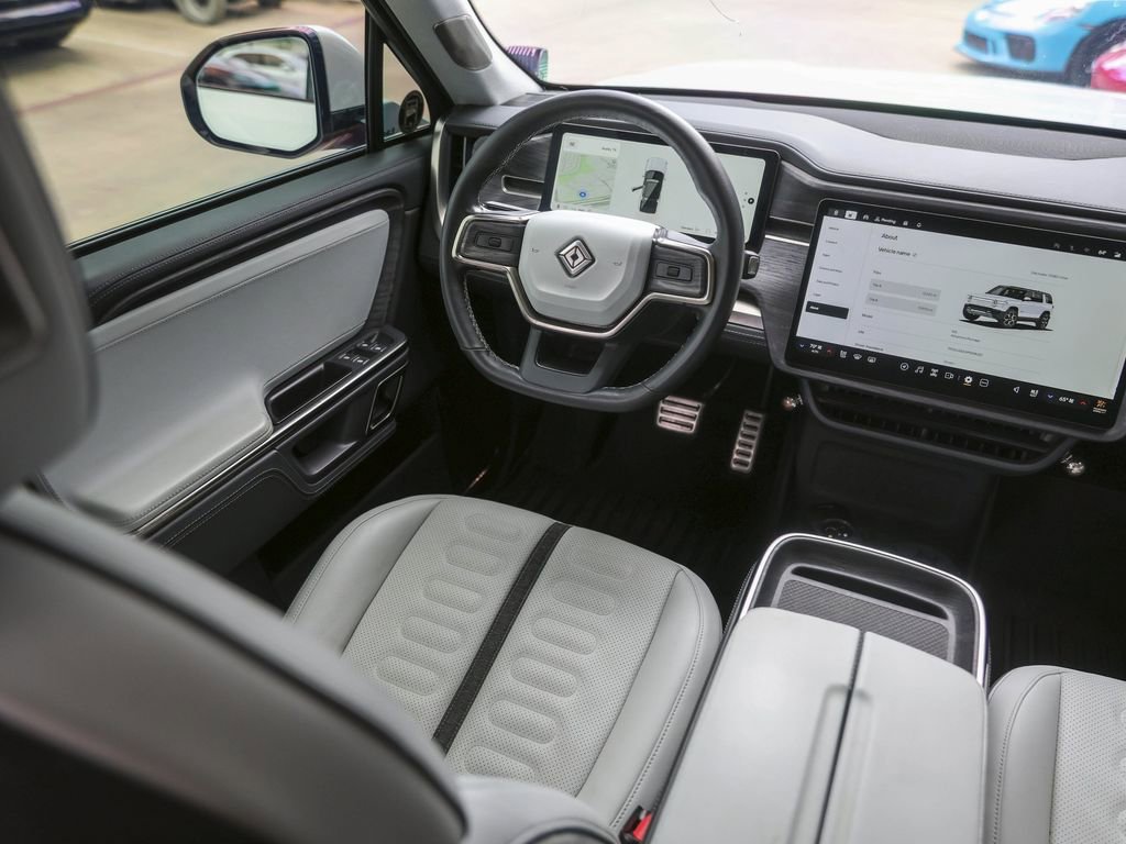 Used 2023 Rivian R1S Adventure image 41