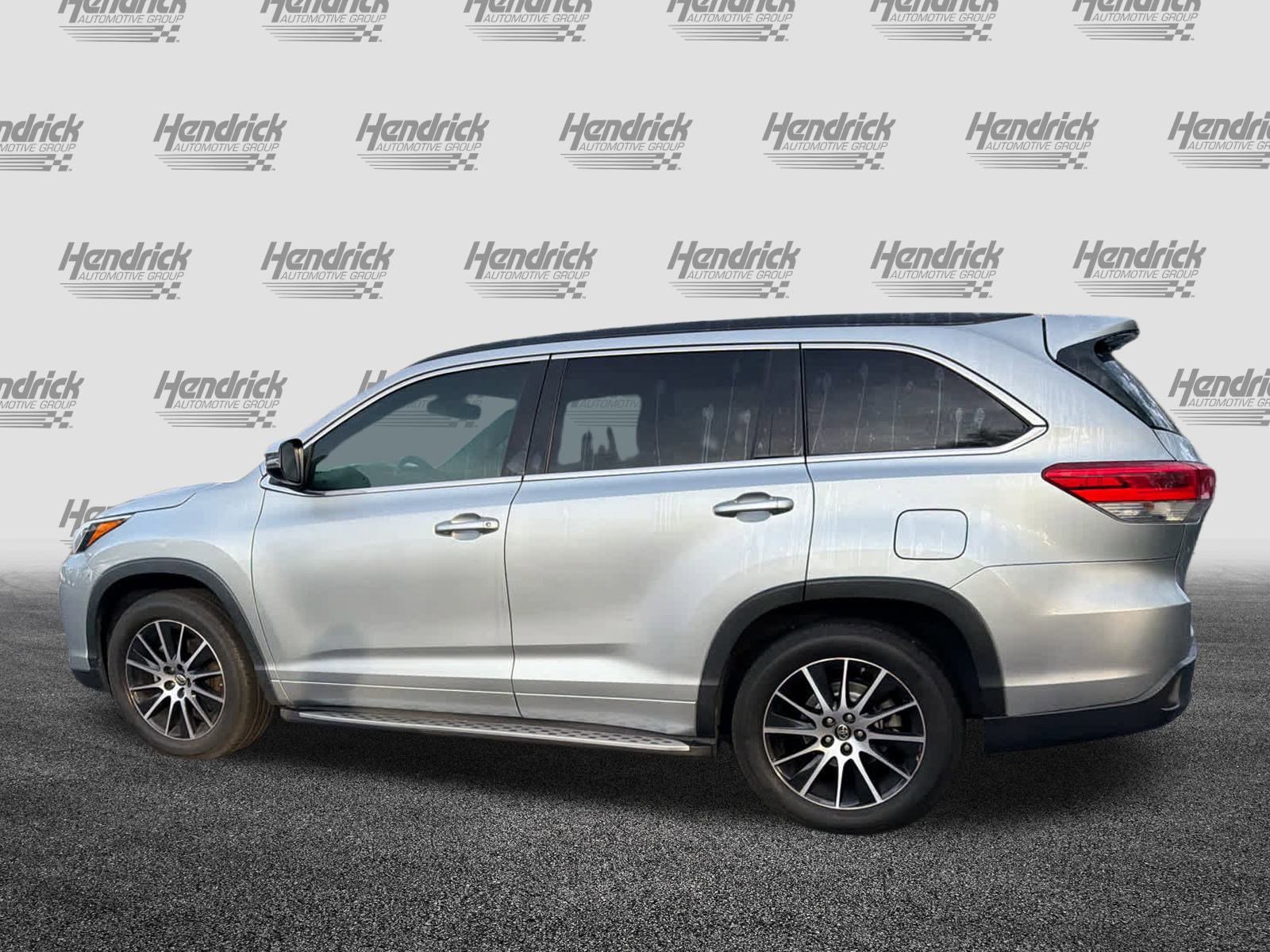Used 2018 Toyota Highlander SE image 10