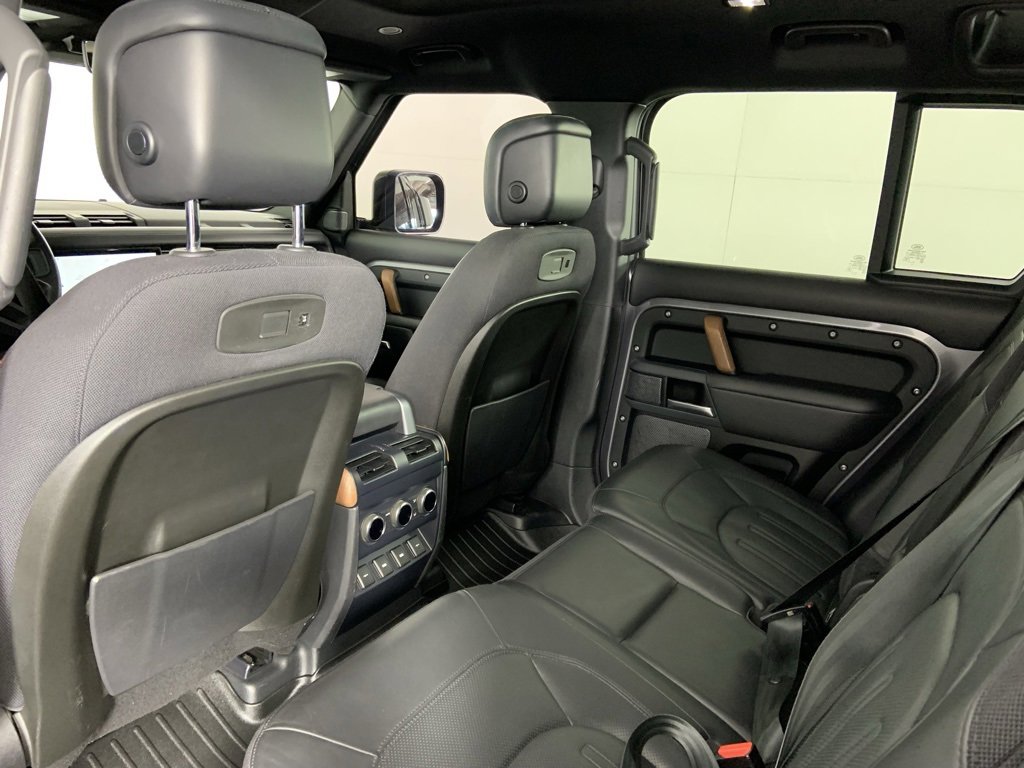 Used 2020 Land Rover Defender 110 X image 21