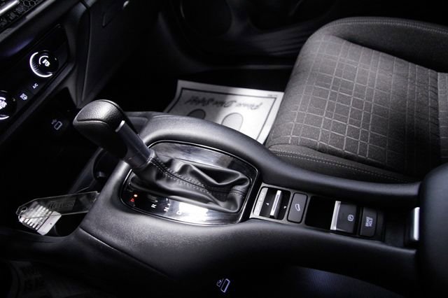 Certified 2023 Honda HR-V LX image 28