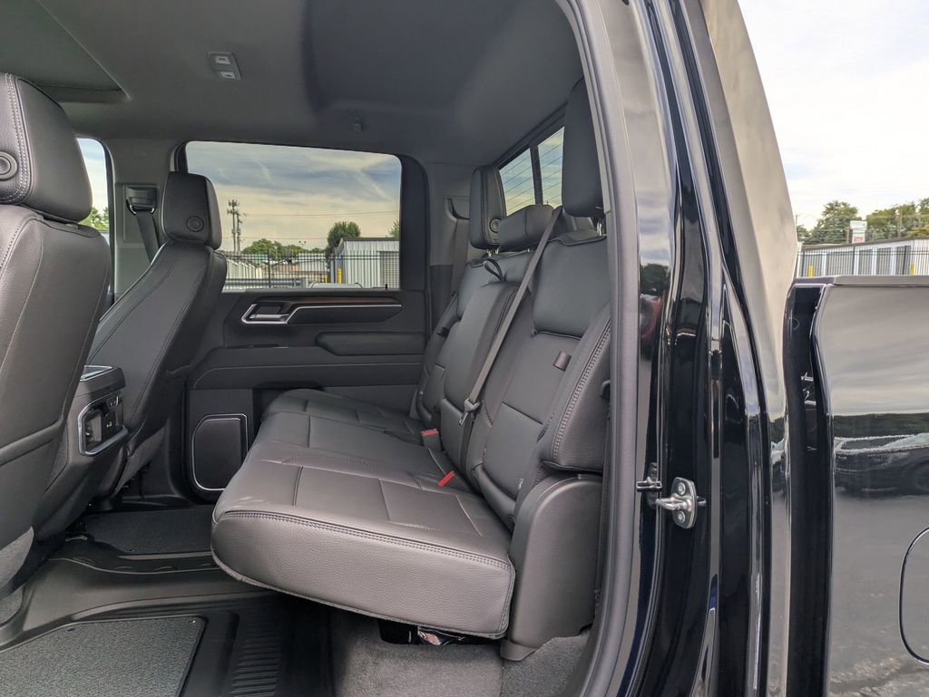 New 2025 GMC Sierra 2500 Denali w/ Denali Reserve Package AWD/4WD image 9