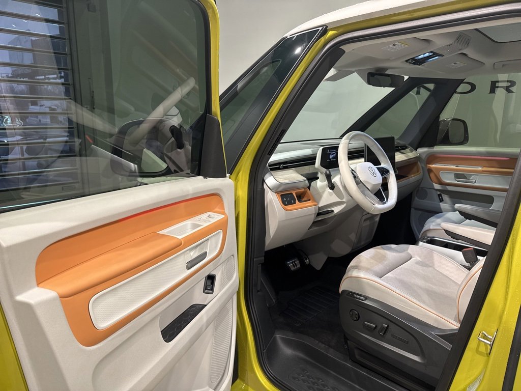 Used 2025 Volkswagen ID. Buzz 1st Edition image 11