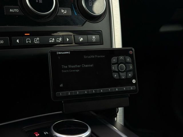 Used 2017 Land Rover Discovery Sport HSE image 27