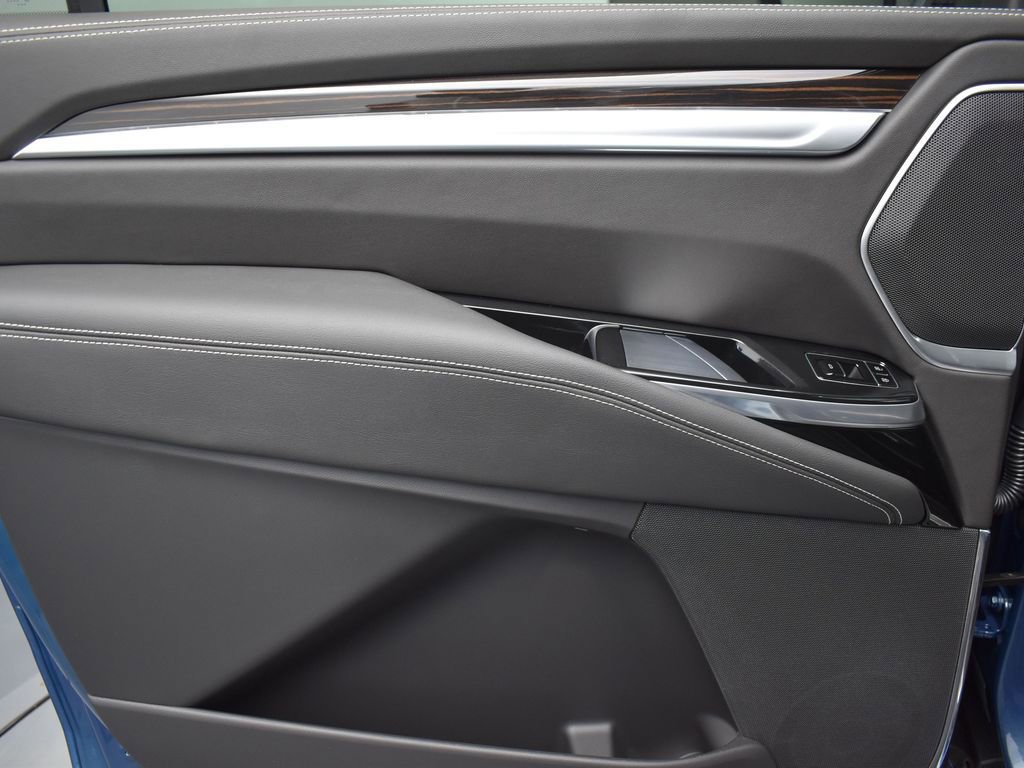 Certified 2026 Cadillac Escalade ESV Luxury w/ Touring Package image 26