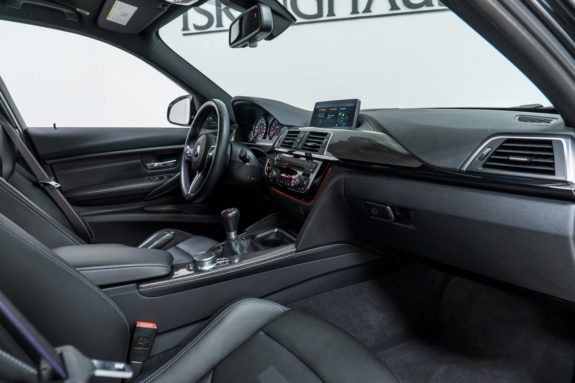 Used 2018 BMW M3 RWD image 23