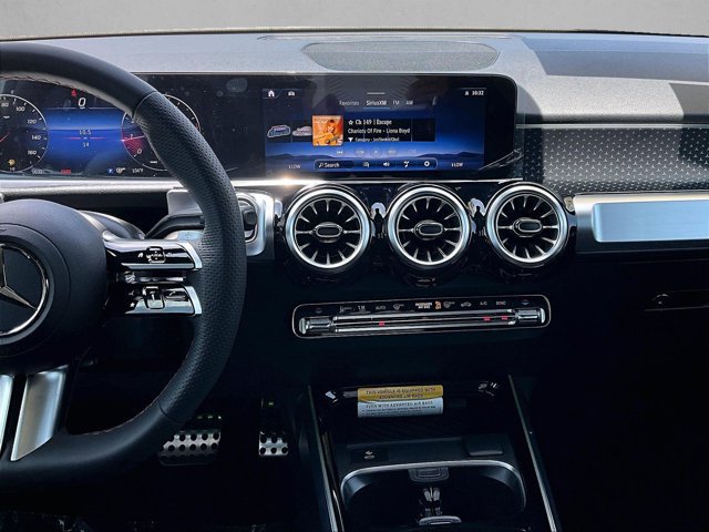 New 2026 Mercedes-Benz GLB 250 image 9